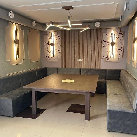 Apart-Hotel 24/7 Каменец-Подольский Экстерьер фото
